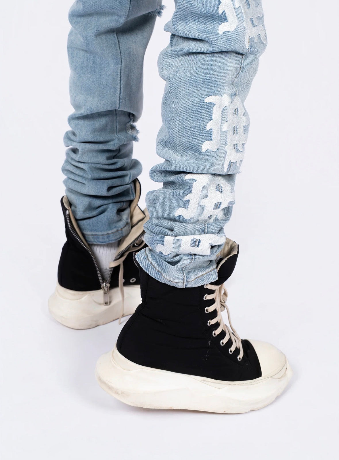 MIXED EMOTION SEA MONOGRAM DENIM JEANS