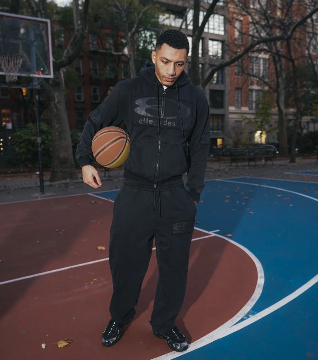 BOTTEGA DESIRES BLACK TECH SWEATPANTS