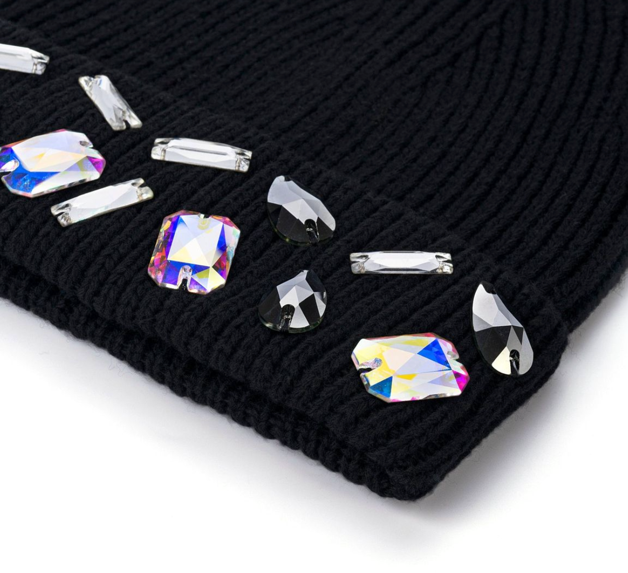 LOUIS CROWN BLACK MOSAIC BEANIE